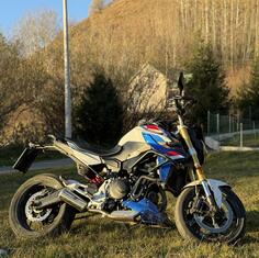 BMW - F900R