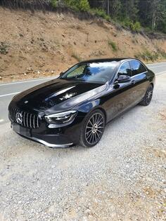 Mercedes Benz - E 220 - 4 matic