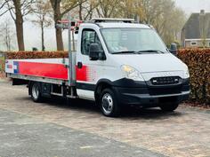Iveco - Daily 40C15 kamion s ravnom platformom + kran / MO3033