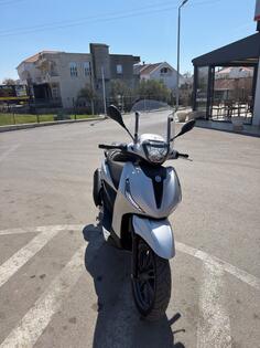 Piaggio - Beverly 300