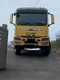 MAN - 4x4 kamion šasija / LC596