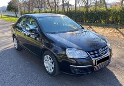 Volkswagen - Jetta - 1.9 tdi