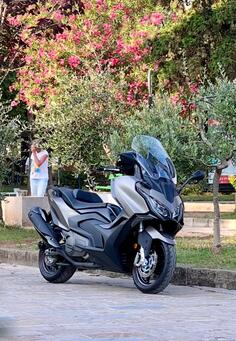 Kymco - 550 Premium
