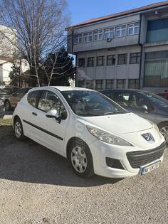 Peugeot - 207 - 1.4 DCI