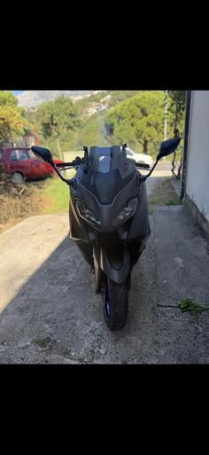 Yamaha - t max 560