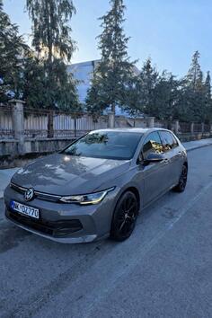Volkswagen - Golf 8 - 2.0 110 kw
