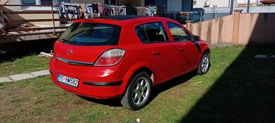 Opel - Astra - 1.4 bezin
