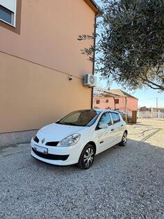 Renault - Clio - 1.5 DCI