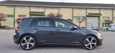Volkswagen - Golf 7 - GTI