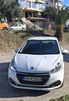 Peugeot - 208 - 1.6 Blue hdi 72 kw