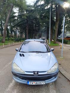 Peugeot - 206 - 1.1 benzin