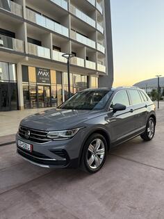 Volkswagen - Tiguan - 2.0 tdi