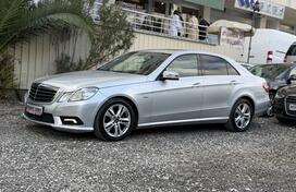Mercedes Benz - E 220 - 220