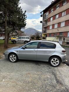 Alfa Romeo - 147 - 1.9