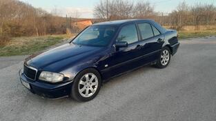 Mercedes Benz - C 250 - 2.5 turbo d
