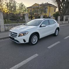 Mercedes Benz - GLA 180 - GLA180d 7G-tronic