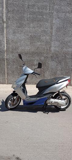 Yamaha - Jog r