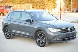Volkswagen - Tiguan - 2.0 TDI UNITED DSG