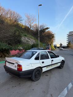 Opel - Vectra - 1.6
