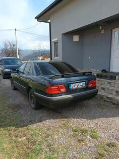 Mercedes Benz - E 200 - E 200
