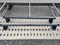 Krovni nosači, koferi, šatori i galerije