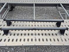 Krovni nosači, koferi, šatori i galerije