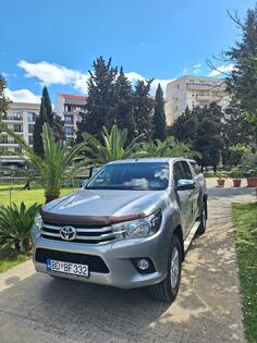 Toyota - Hilux - 2.4 D-4D 4X4 DC M/T6 CIT