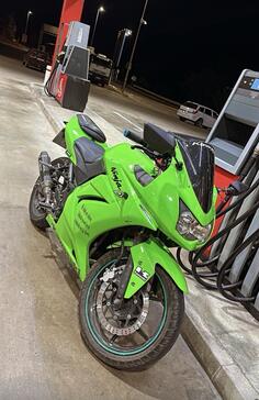 Kawasaki - Kawasaki Ninja 250R