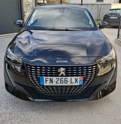 Peugeot - 208 - ALLURE 1.2 PURE TECH AUTOMATIC