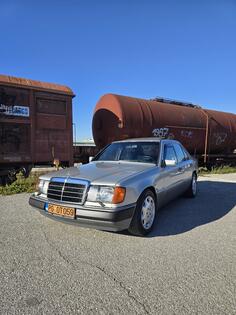 Mercedes Benz - 250 - W124