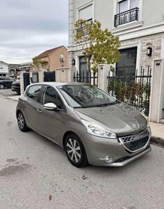 Peugeot - 208 - 1,4