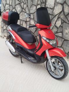 Piaggio - Beverly 250