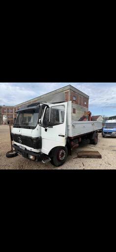 Mercedes Benz - 1525