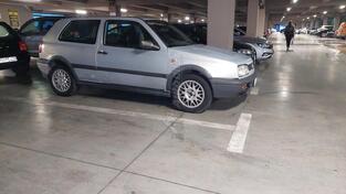 Volkswagen - Golf 3 - 1.6