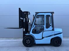 TEU - FLB30 Lithium TRIPLEX 4.7m KABINA