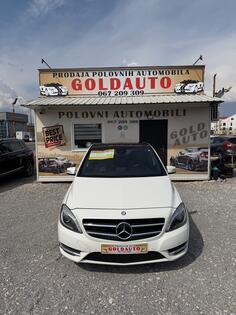 Mercedes Benz - B 180 - Amg oprema ful led prva Registracija 2012
