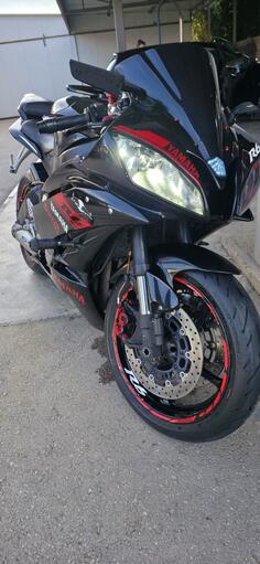 Yamaha - R6R