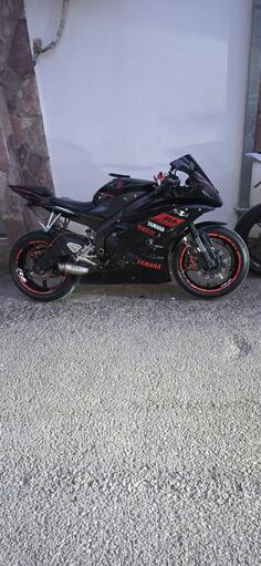 Yamaha - R6R