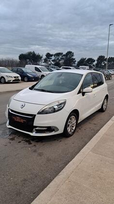 Renault - Scenic - 1.5 DCI
