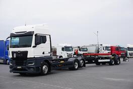 MAN - TGX / 26.470 / ACC / E 6 / GX / 2 X 7,82 M / RETARDER kamion šasija + prikolica šasije / DO...