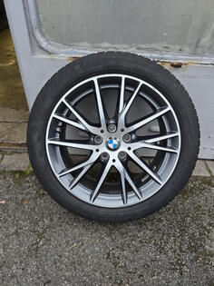 Fabričke rims and pirelli tires
