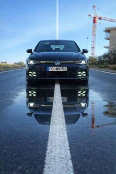 Volkswagen - Golf 8