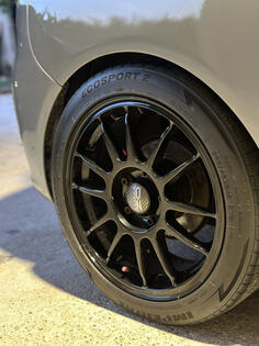 O.Z. Racing felne i Ultraleggera gume