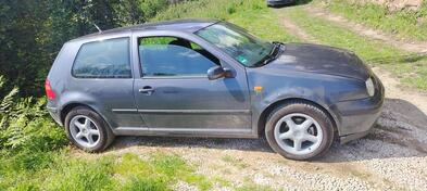 Volkswagen - Golf 4 - 1.9 SDI