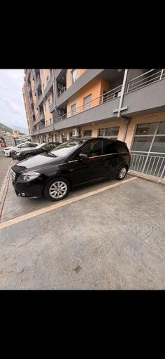 Mercedes Benz - B 180