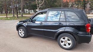 Toyota - RAV 4 - 2.o