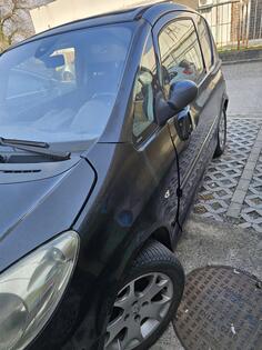 Peugeot - 1007 - 1.6 benz