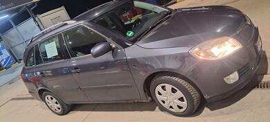 Škoda - Fabia - 1.4 tdi 2009 god registrovana  udobrom stanju