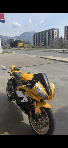 Yamaha - r6