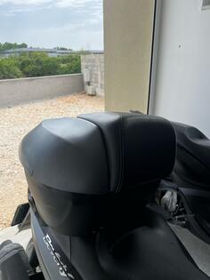 Krovni nosači, koferi, šatori i galerije